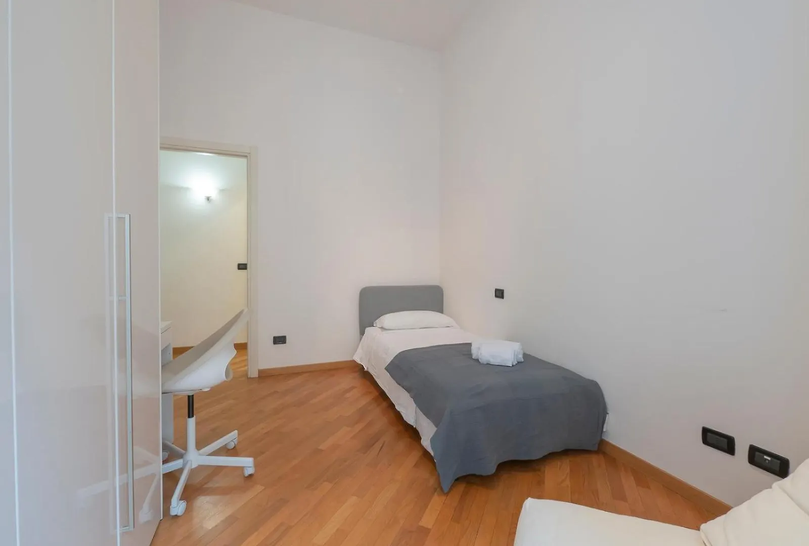 Central Station 4 Guests Apartment Milan Italy