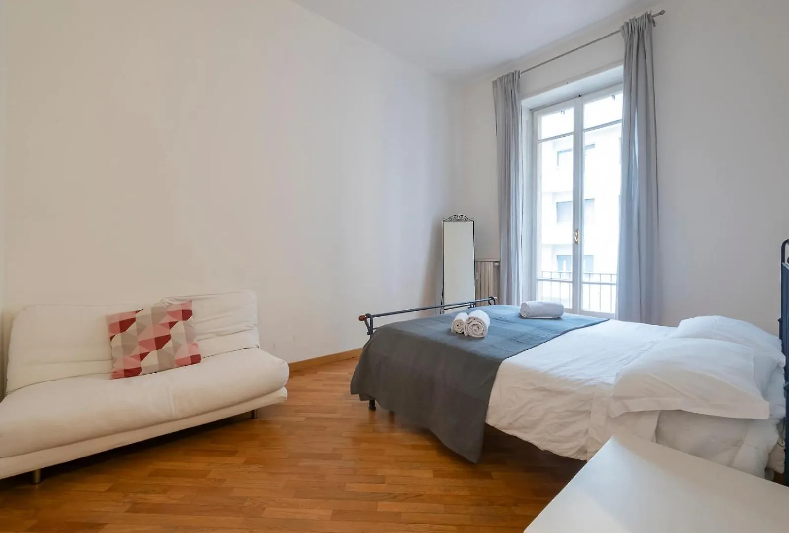 Central Station 4 Guests Apartment Milan 0*,  Italy
