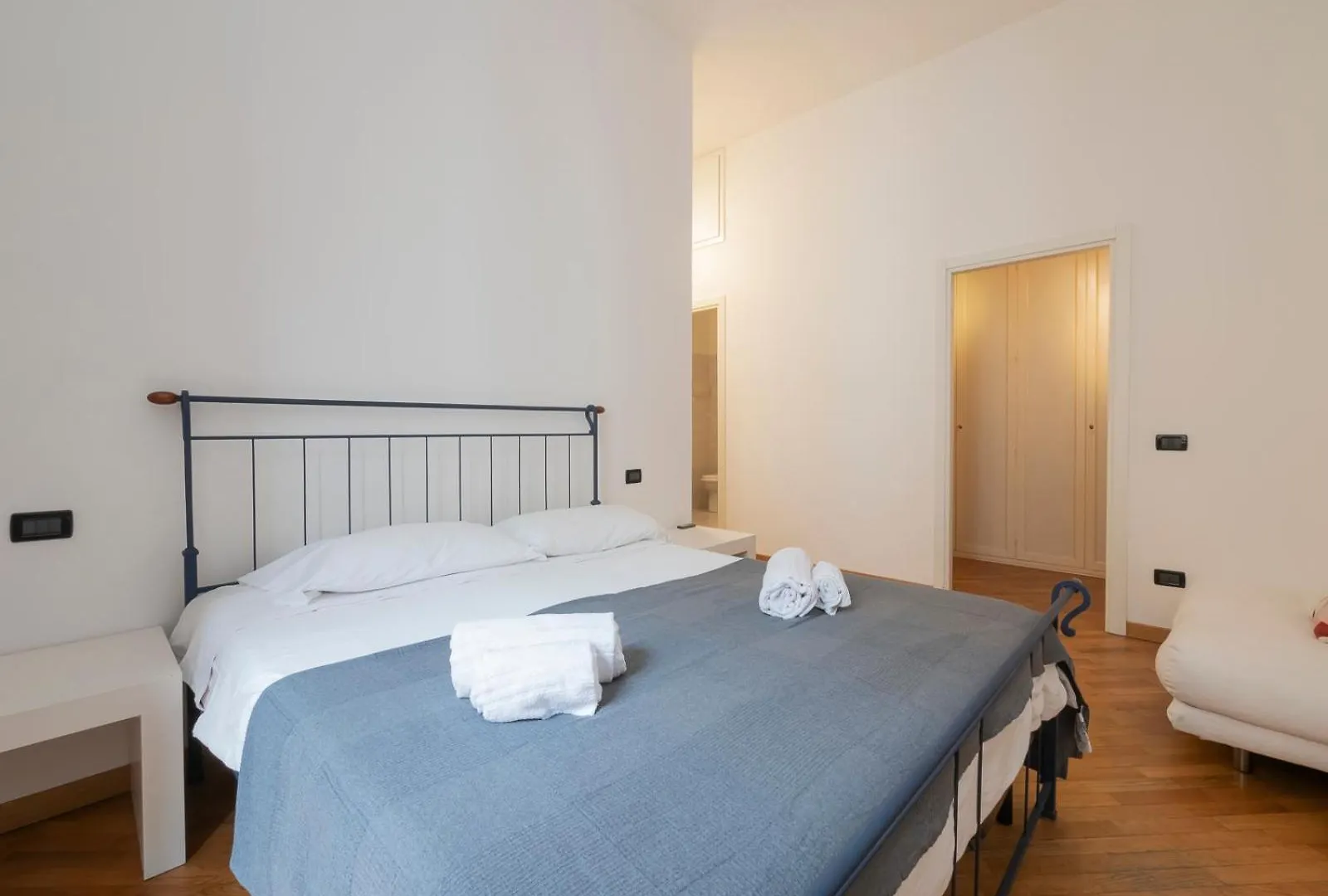 Central Station 4 Guests Apartment Milan Italy